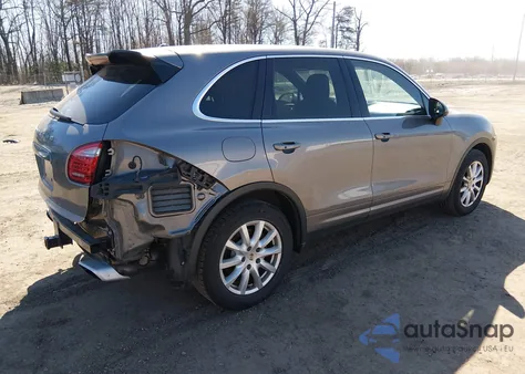 2013 Porsche Cayenne z USA, uszkodzony, nr VIN WP1AA2A25DLA01094